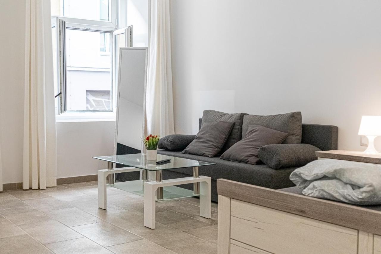 9 Min From City Center - Beautiful Studio Near U1 Reumannplatz ウィーン エクステリア 写真